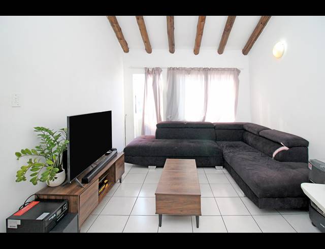 2 BEDROOM APARTMENT FOR SALE IN NORTHGATE